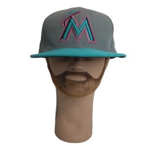 New Era 59 Fifty Miami Marlins Gray Snapback Baseball Cap